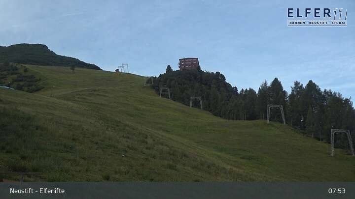 Archived image Webcam Neustift: "Elfer" gondola