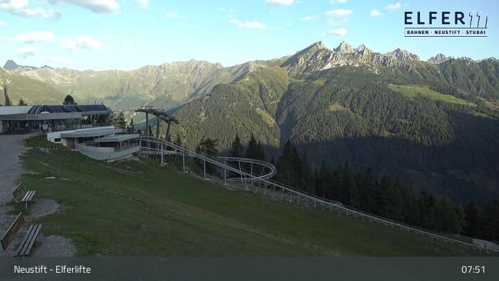 Archiv Foto Webcam Elfer Lifte in Neustift