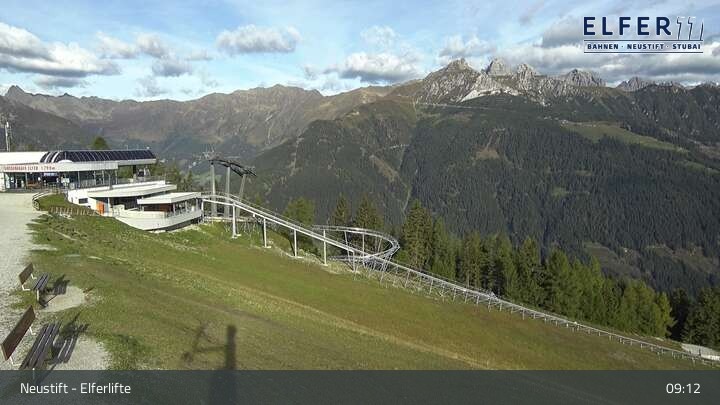 Archived image Webcam Neustift: "Elfer" gondola