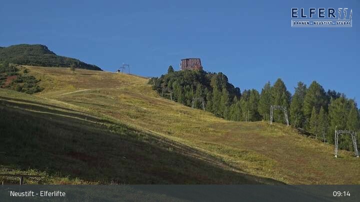 Archived image Webcam Neustift: "Elfer" gondola