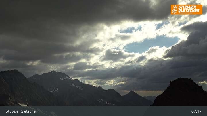 Archiv Foto Webcam Daunjoch Sessellift am Stubaier Gletscher