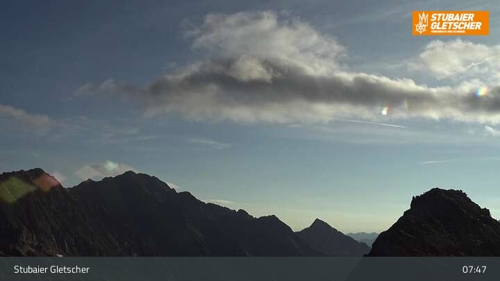 Archived image Webcam Stubai glacier: Daunjoch chair lift