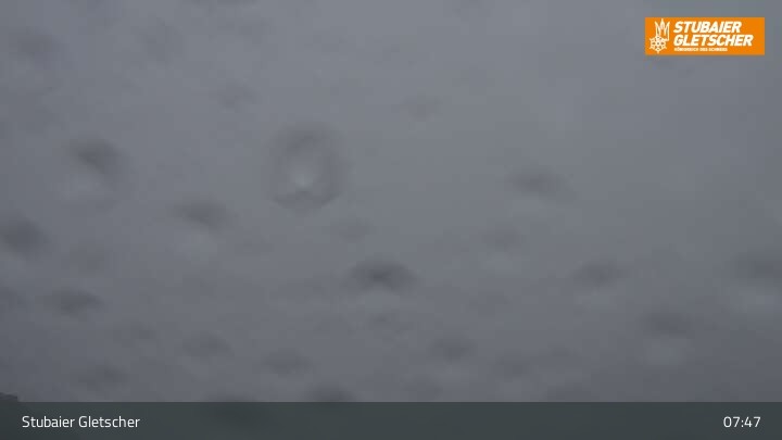 Archived image Webcam Stubai glacier: Daunjoch chair lift