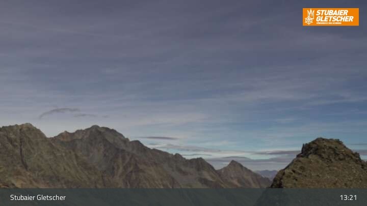 Archived image Webcam Stubai glacier: Daunjoch chair lift