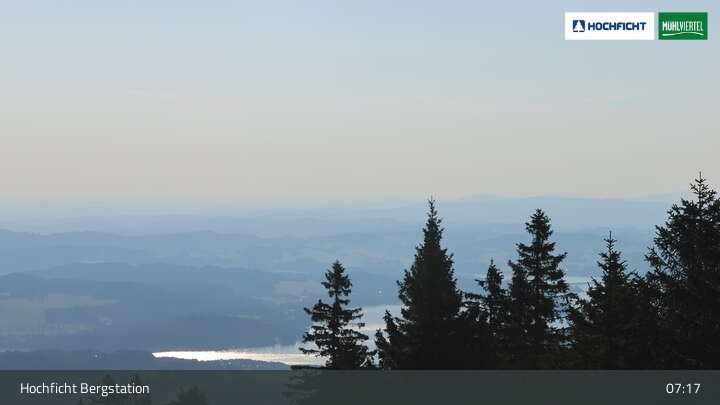 Archived image Webcam Klaffer am Hochficht - Hochfichtbahn Top Station