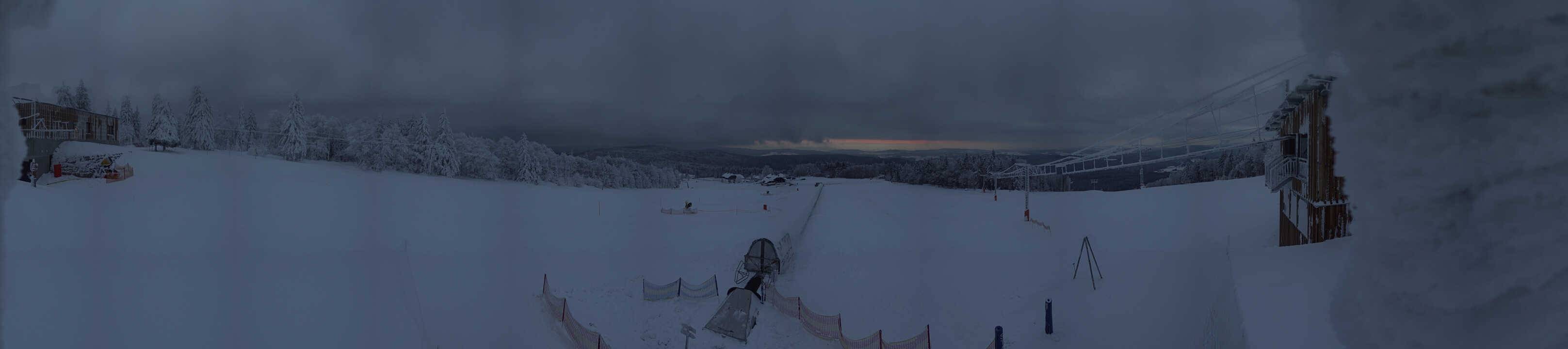 Archiv Foto Webcam Almberglift-Bergstation