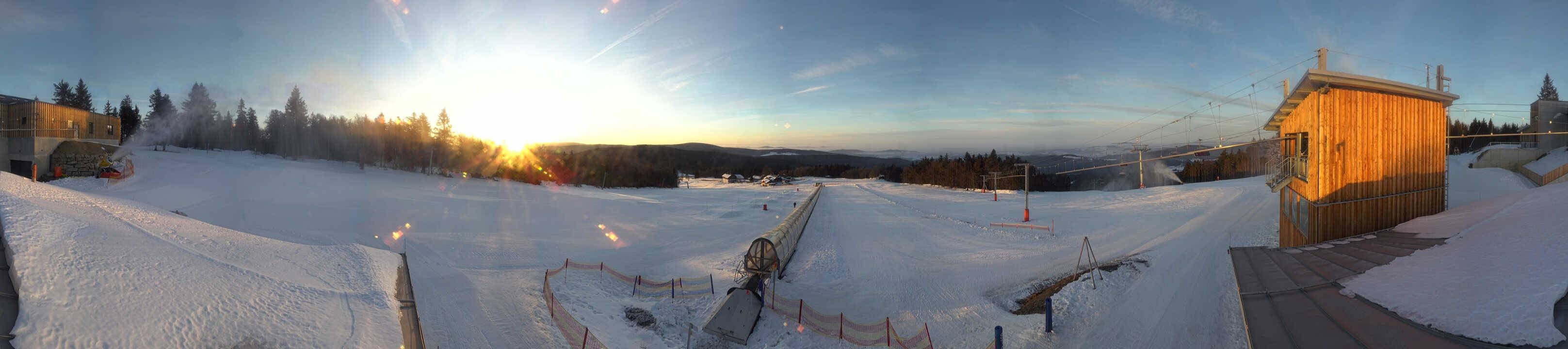 Archiv Foto Webcam Almberglift-Bergstation