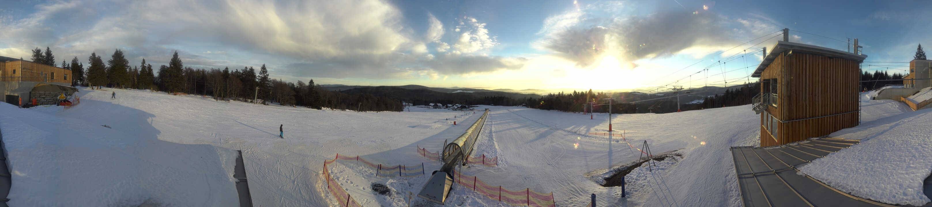 Archiv Foto Webcam Almberglift-Bergstation