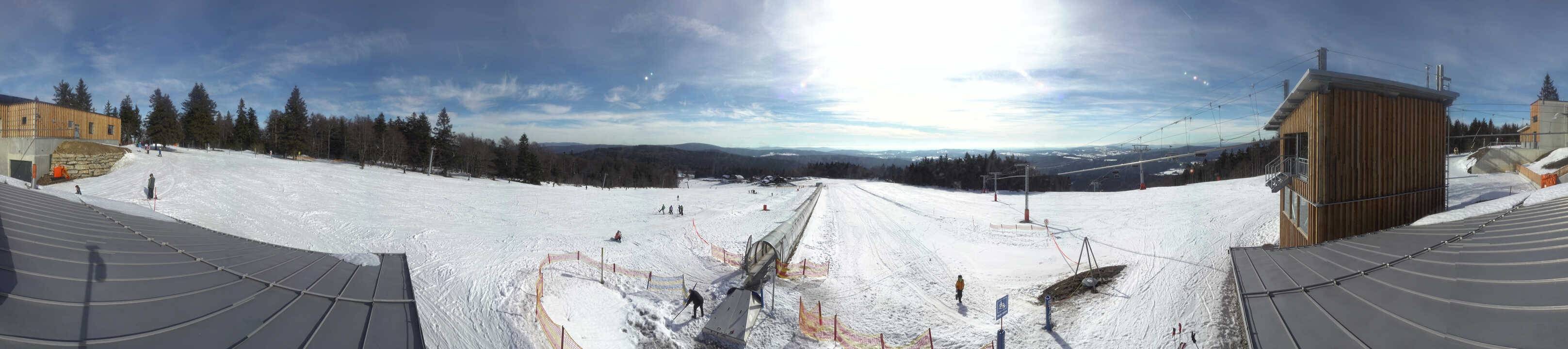 Archived image Webcam Mountain station Almberglift