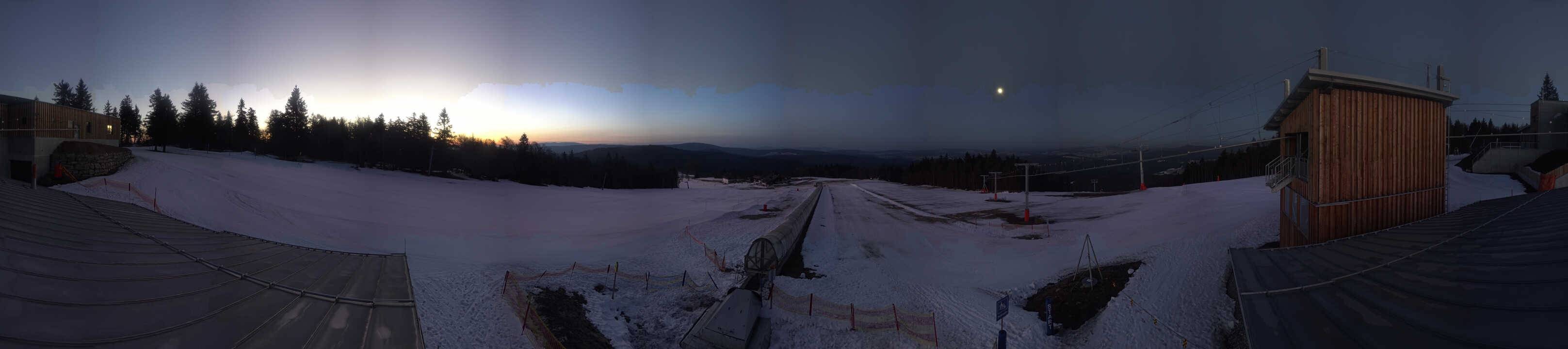 Archiv Foto Webcam Almberglift-Bergstation