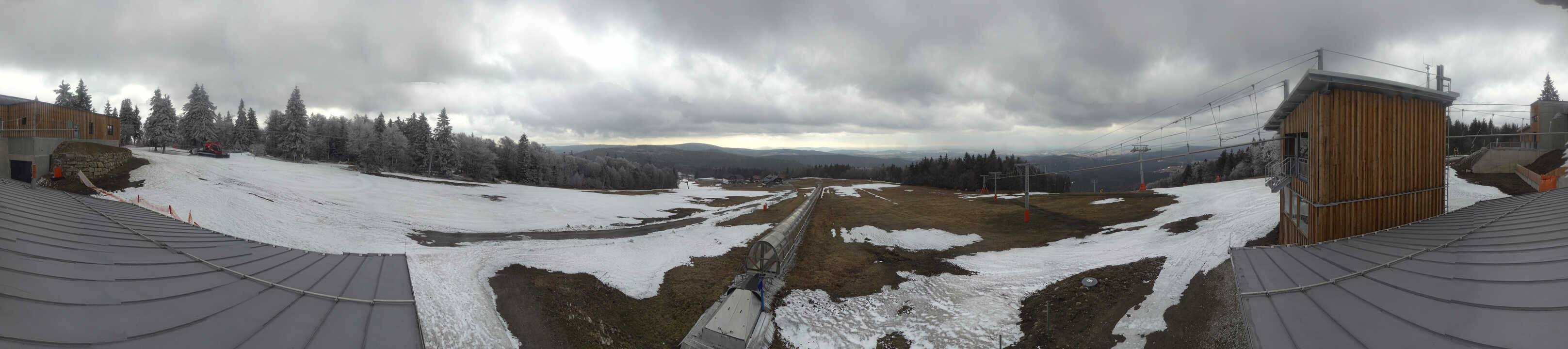 Archived image Webcam Mountain station Almberglift