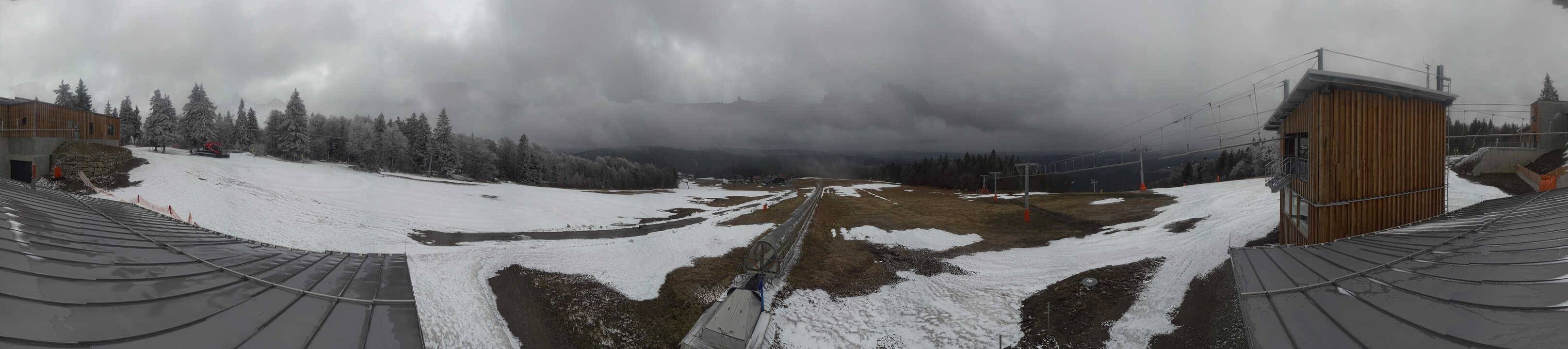 Archived image Webcam Mountain station Almberglift