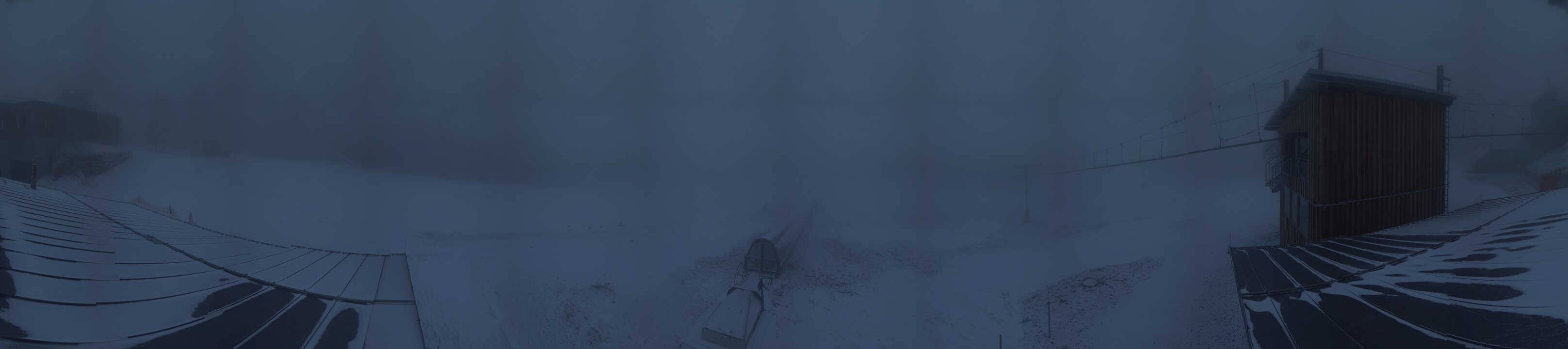 Archived image Webcam Mountain station Almberglift