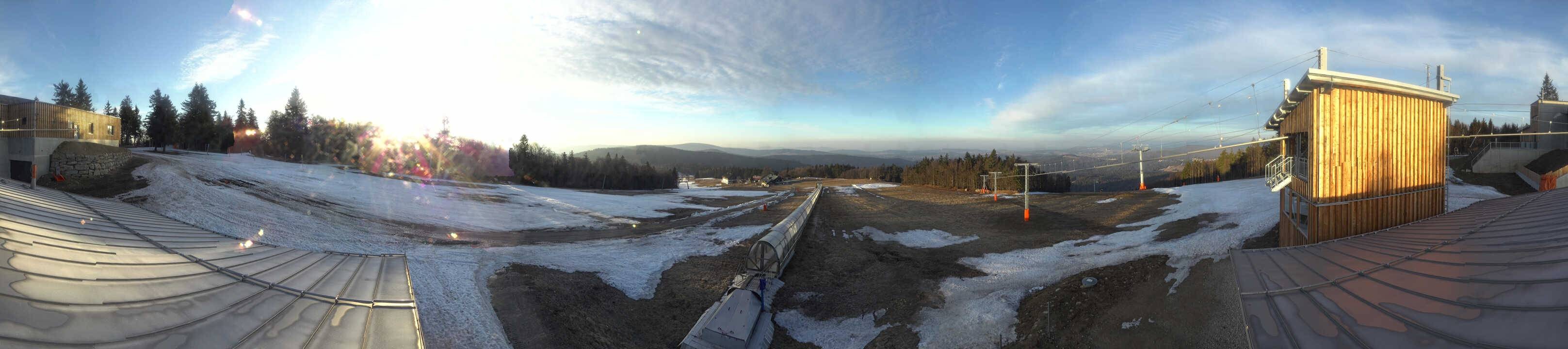 Archived image Webcam Mountain station Almberglift