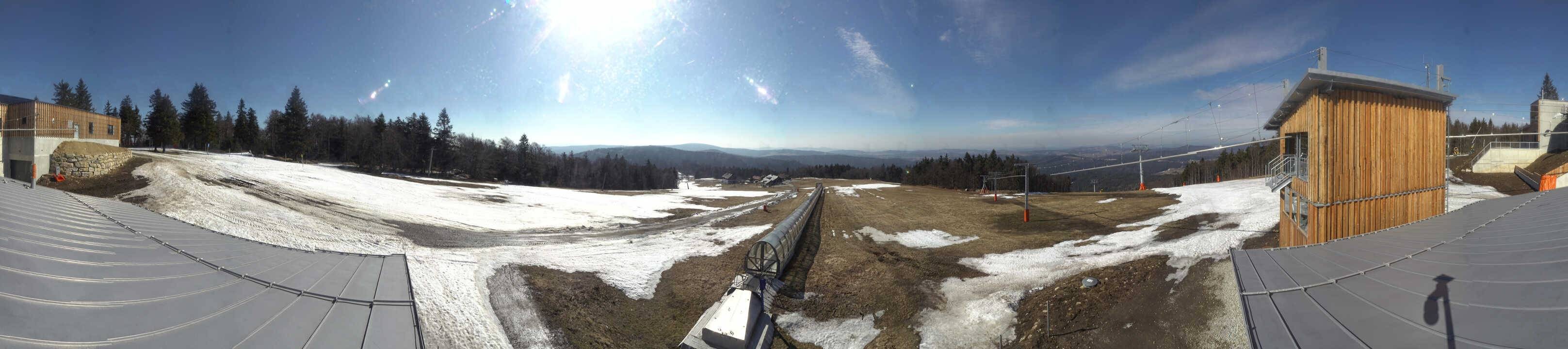 Archived image Webcam Mountain station Almberglift