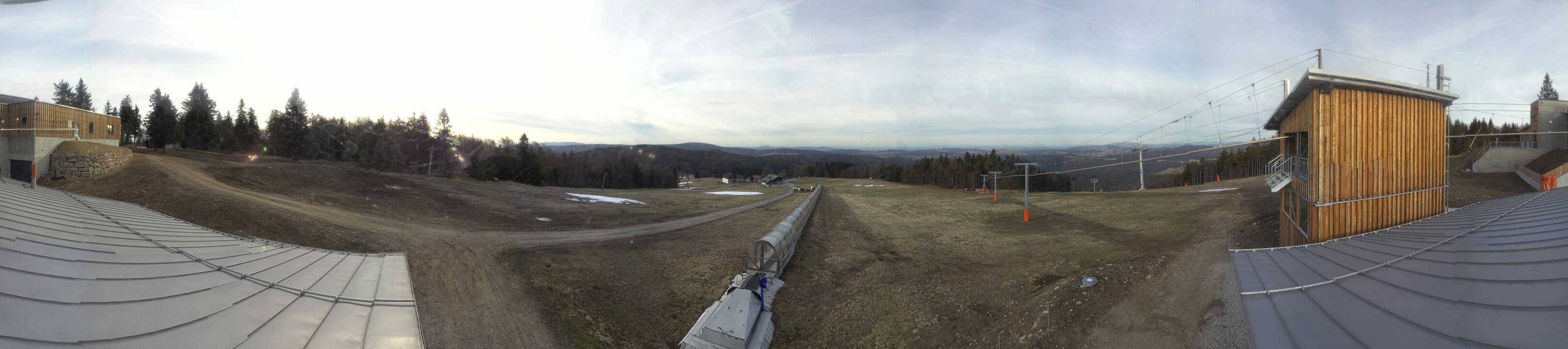 Archived image Webcam Mountain station Almberglift