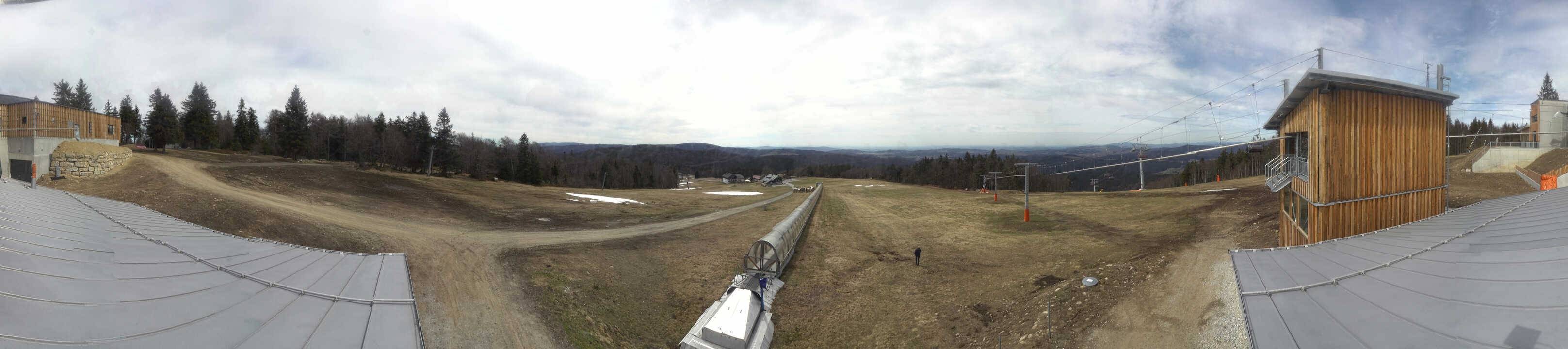 Archived image Webcam Mountain station Almberglift