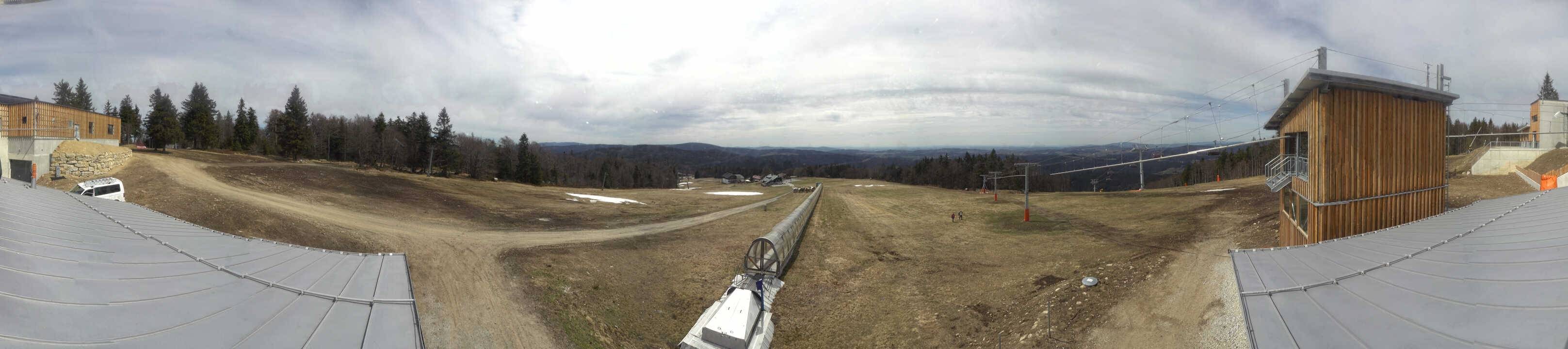 Archived image Webcam Mountain station Almberglift