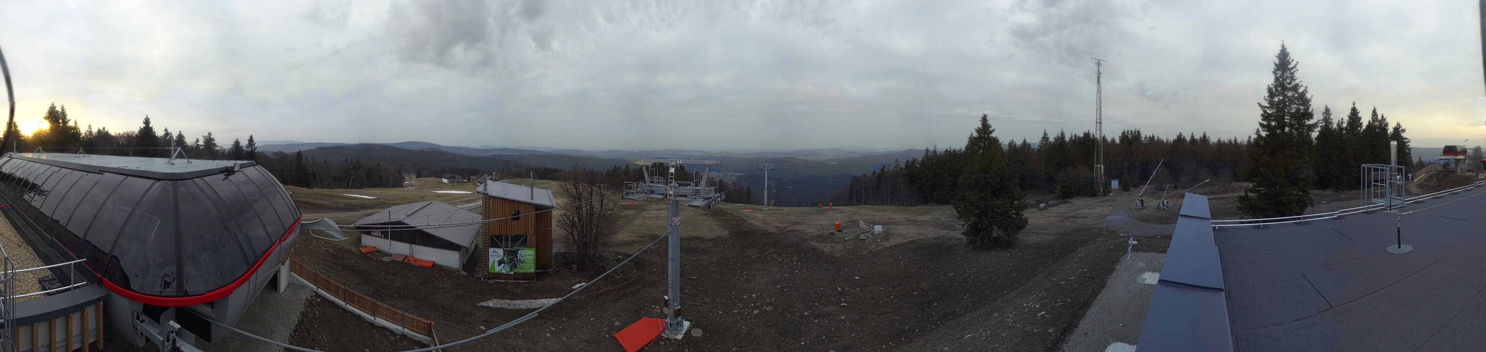 Archiv Foto Webcam Almberglift-Bergstation