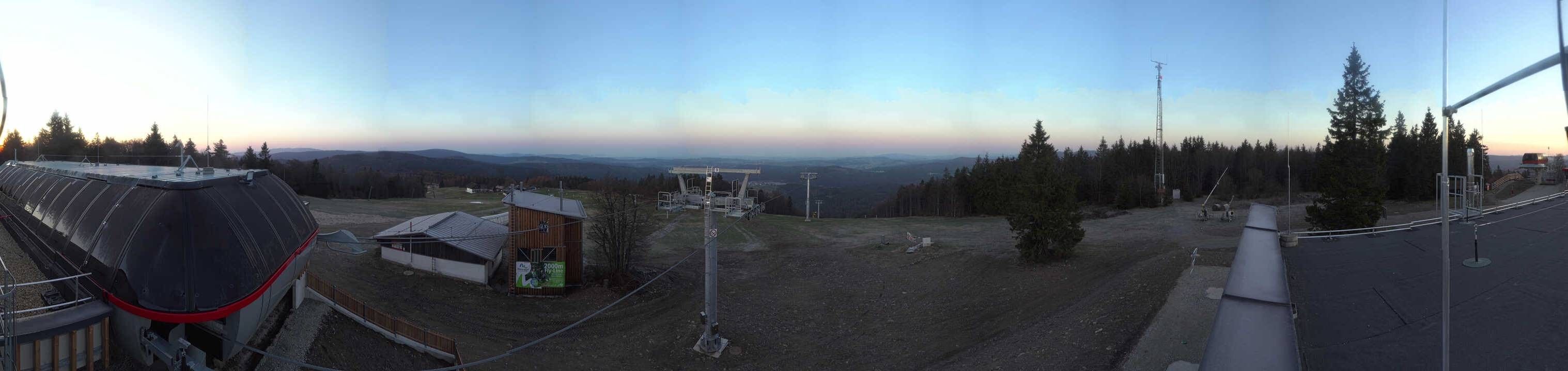 Archiv Foto Webcam Almberglift-Bergstation