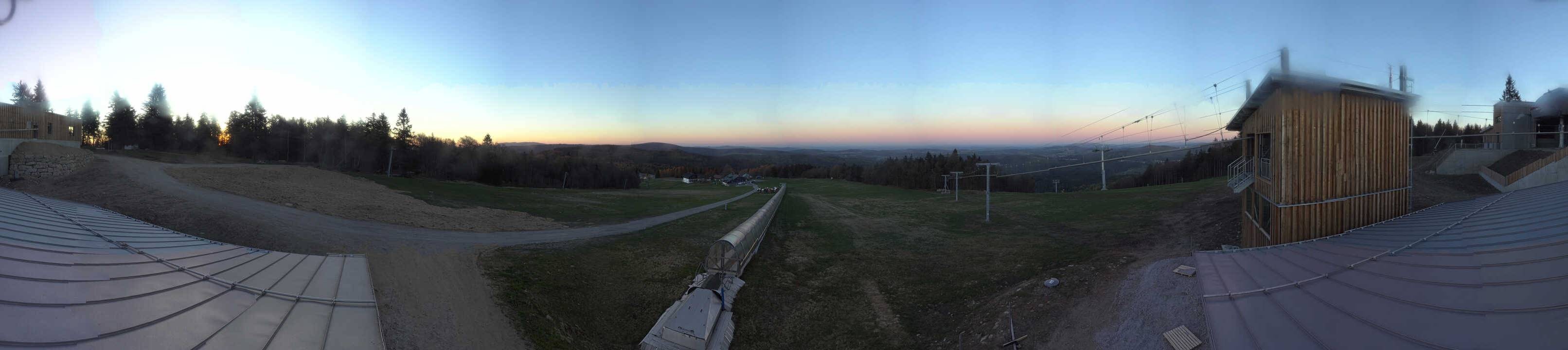 Archiv Foto Webcam Almberglift-Bergstation