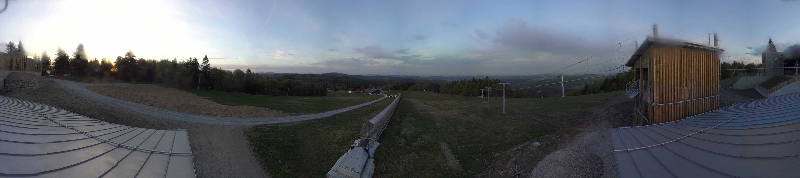 Archiv Foto Webcam Almberglift-Bergstation