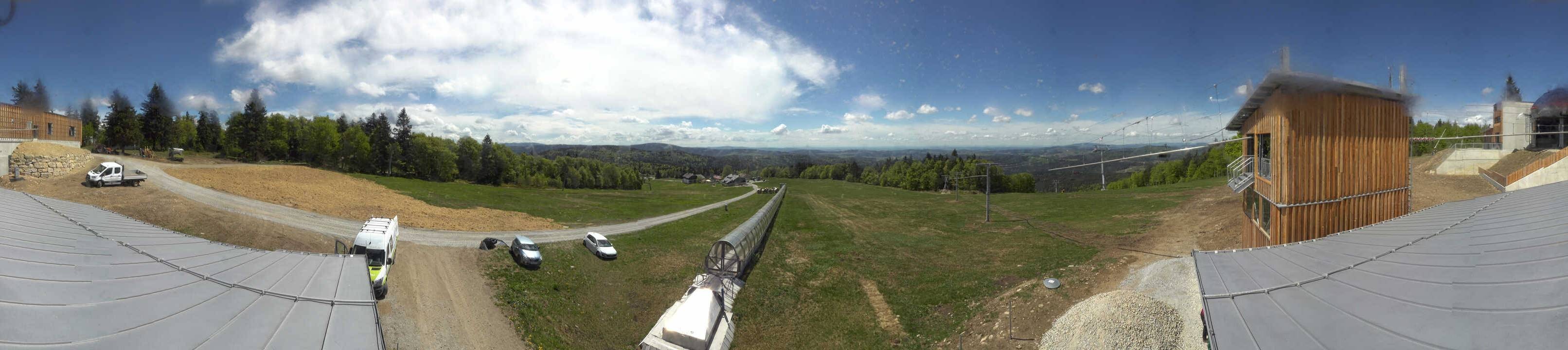 Archived image Webcam Mountain station Almberglift