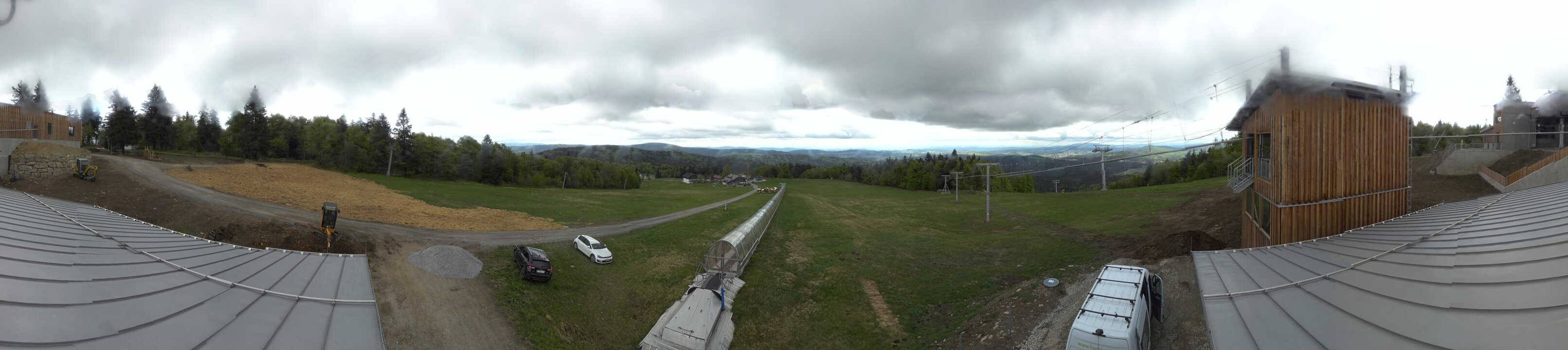 Archived image Webcam Mountain station Almberglift