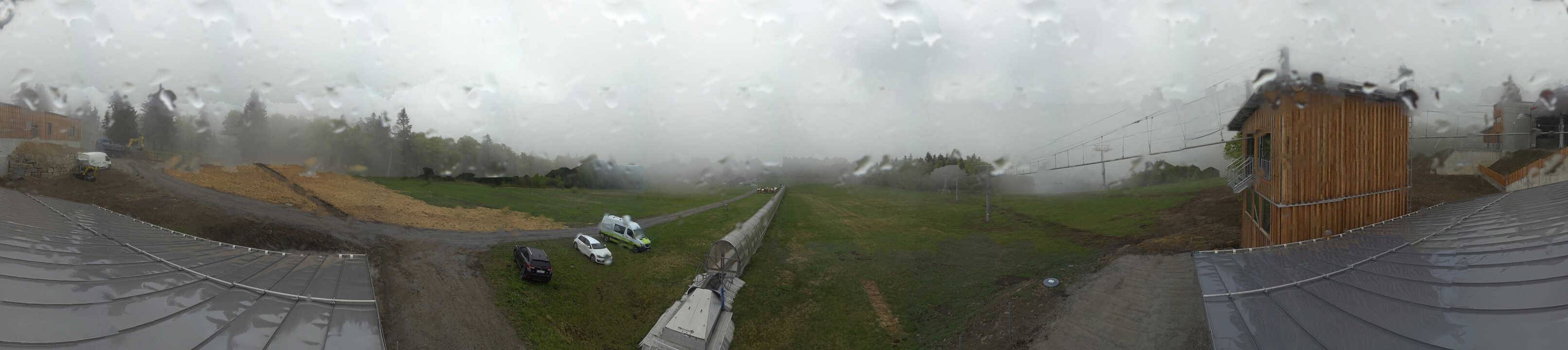 Archived image Webcam Mountain station Almberglift