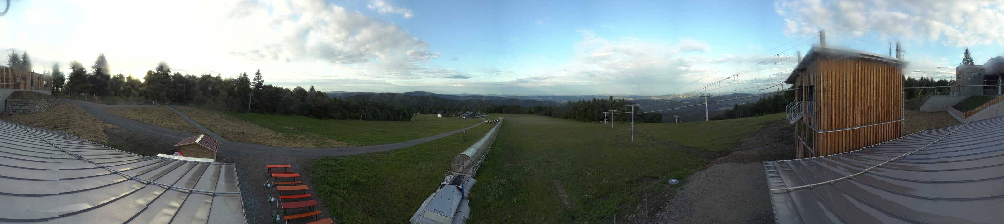Archived image Webcam Mountain station Almberglift