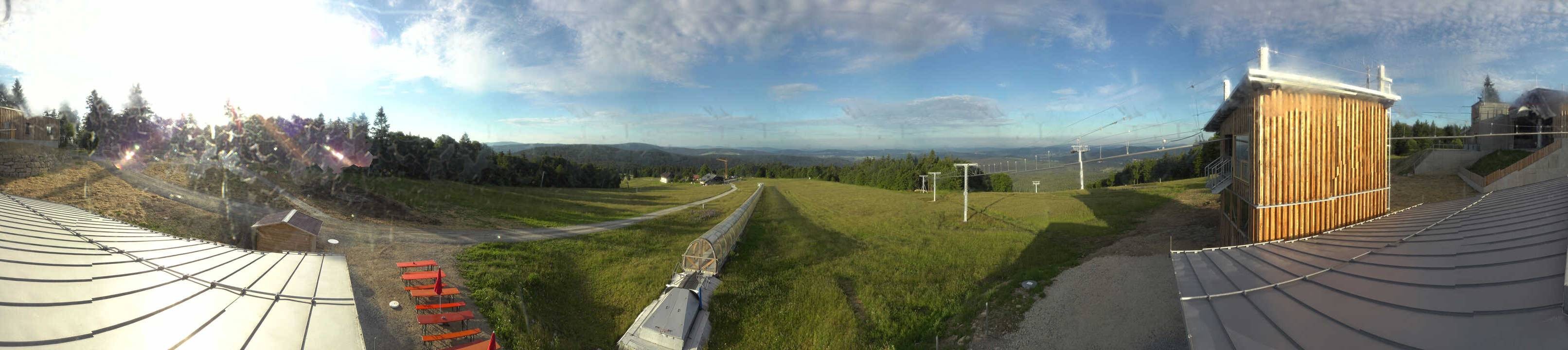 Archived image Webcam Mountain station Almberglift