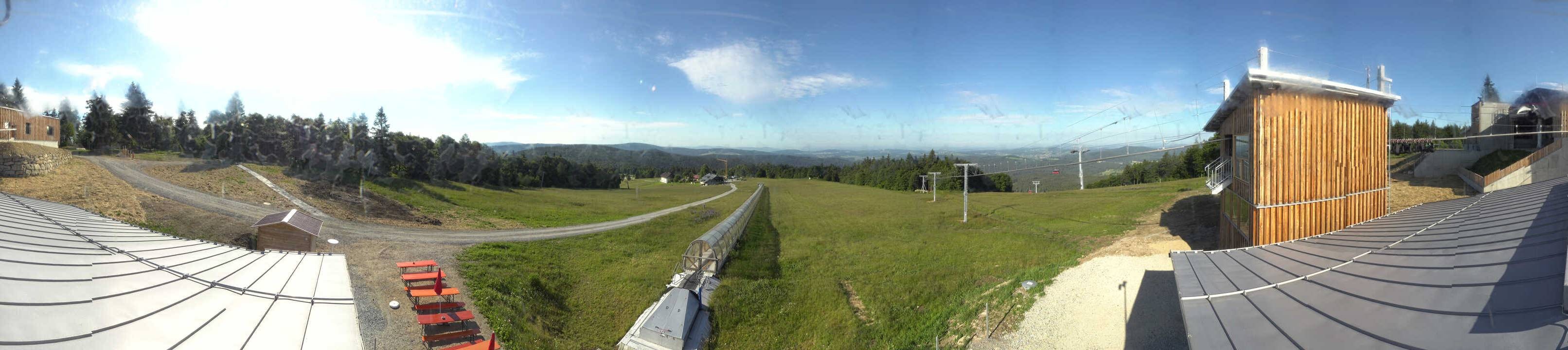 Archived image Webcam Mountain station Almberglift