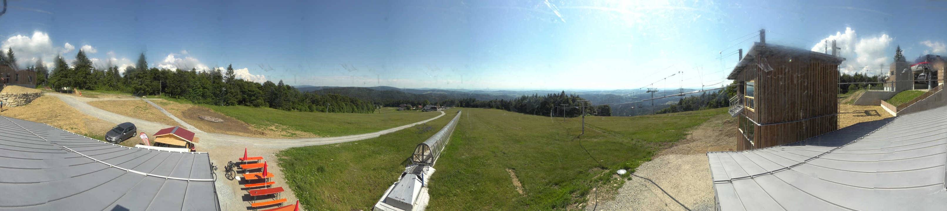 Archived image Webcam Mountain station Almberglift
