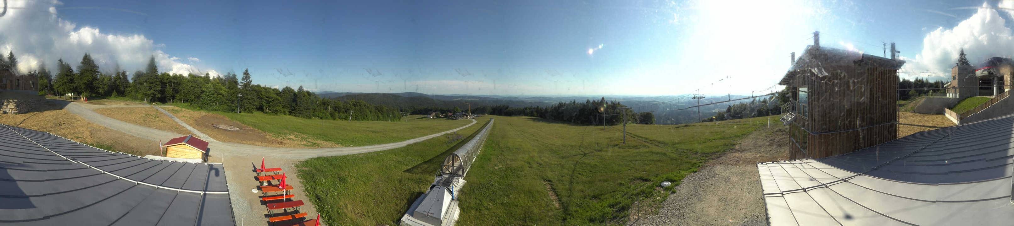 Archived image Webcam Mountain station Almberglift