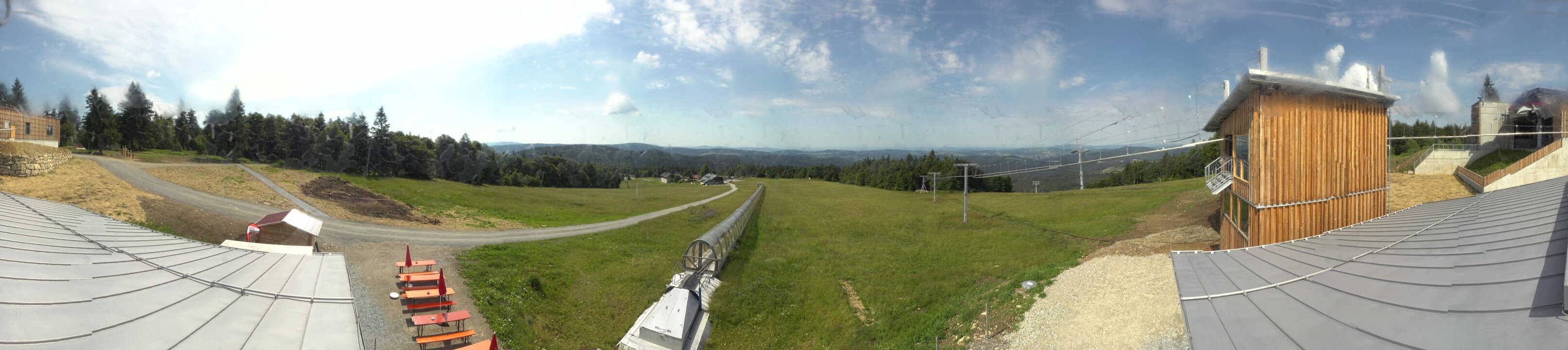 Archived image Webcam Mountain station Almberglift