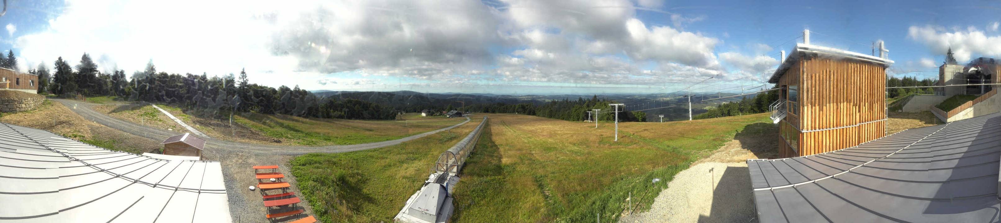 Archived image Webcam Mountain station Almberglift