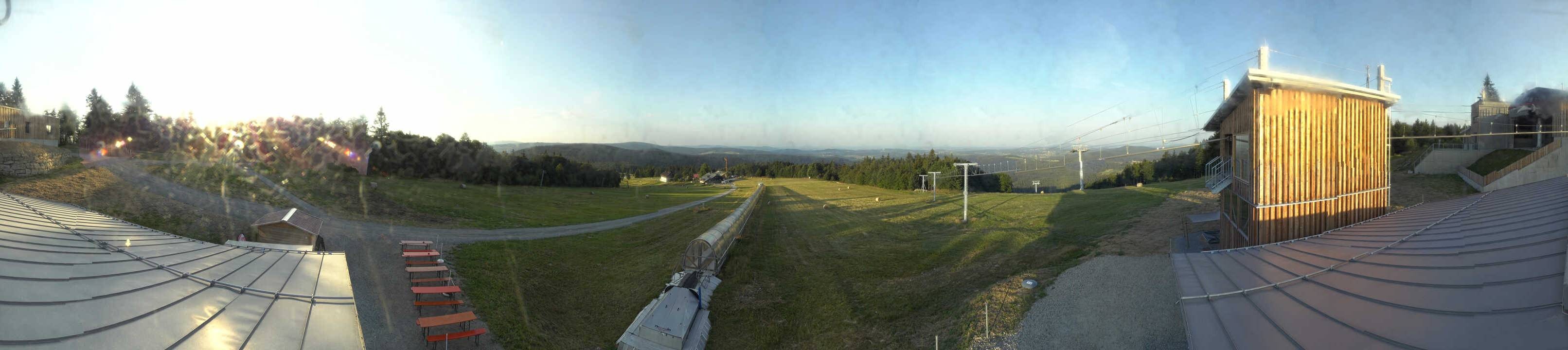 Archived image Webcam Mountain station Almberglift