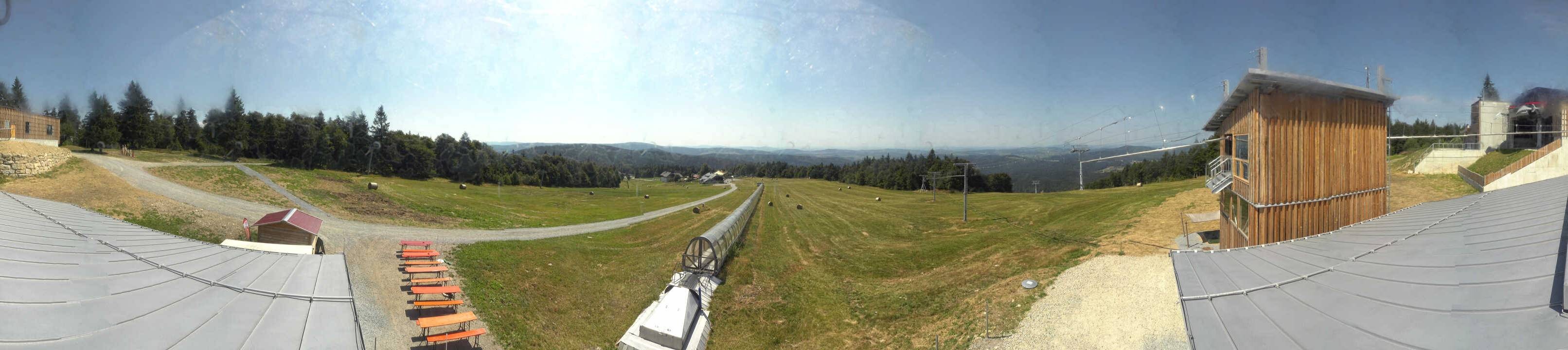 Archived image Webcam Mountain station Almberglift