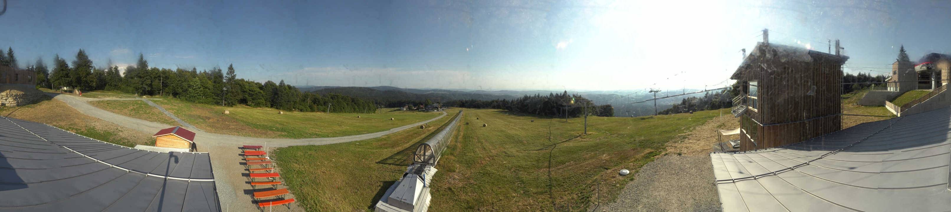 Archived image Webcam Mountain station Almberglift