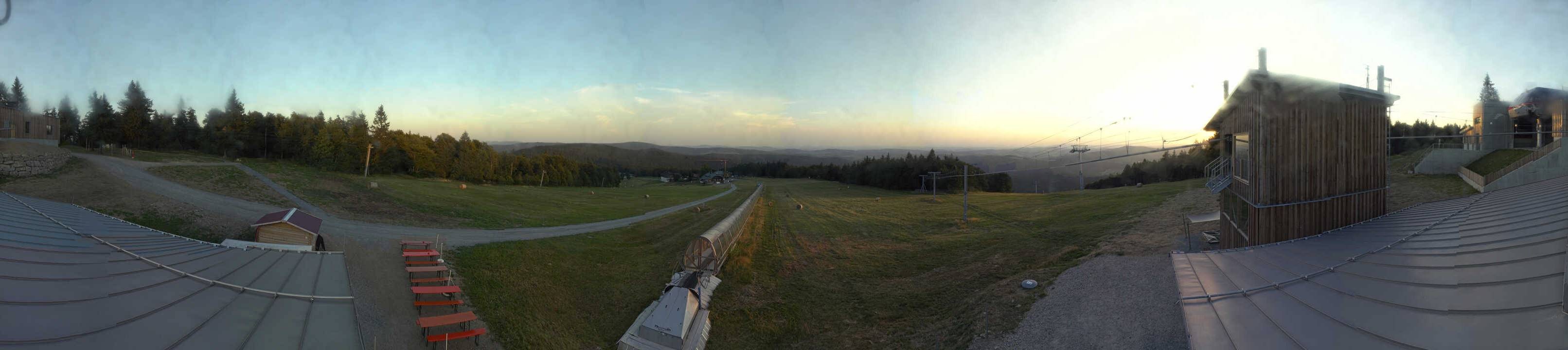 Archived image Webcam Mountain station Almberglift