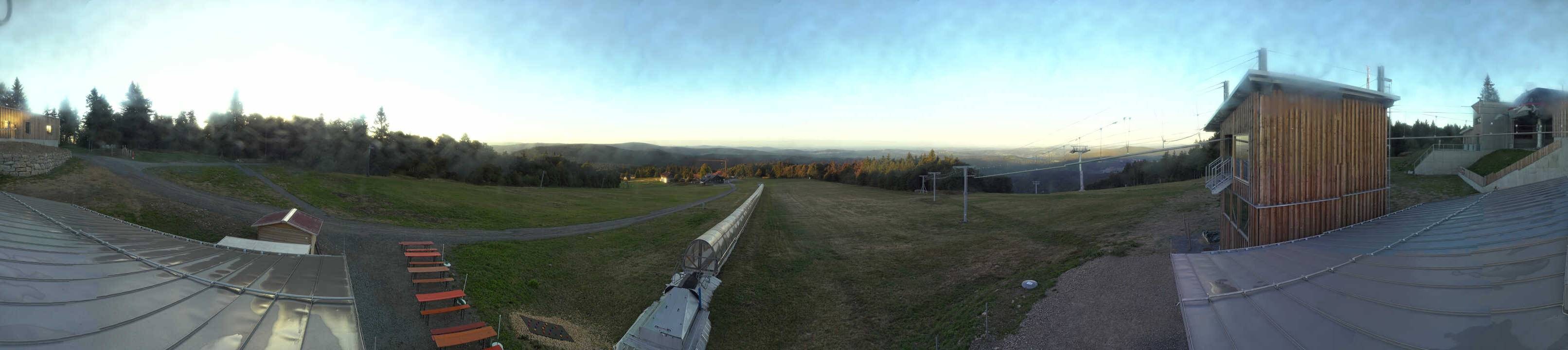 Archived image Webcam Mountain station Almberglift