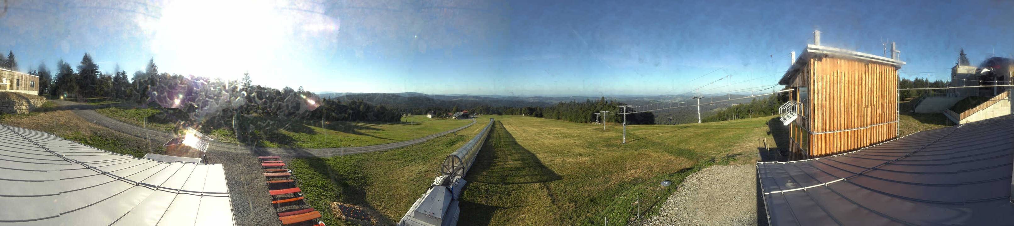 Archived image Webcam Mountain station Almberglift