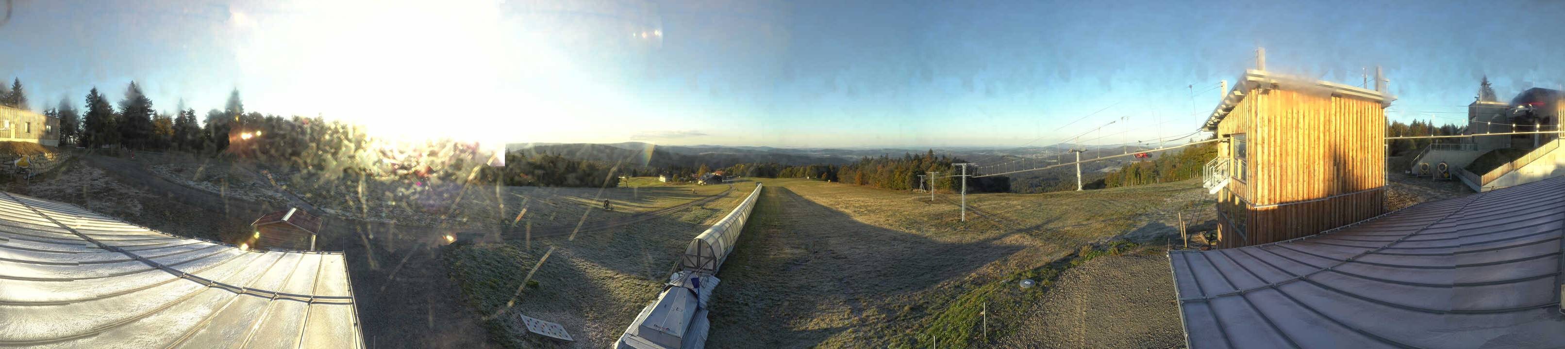 Archived image Webcam Mountain station Almberglift