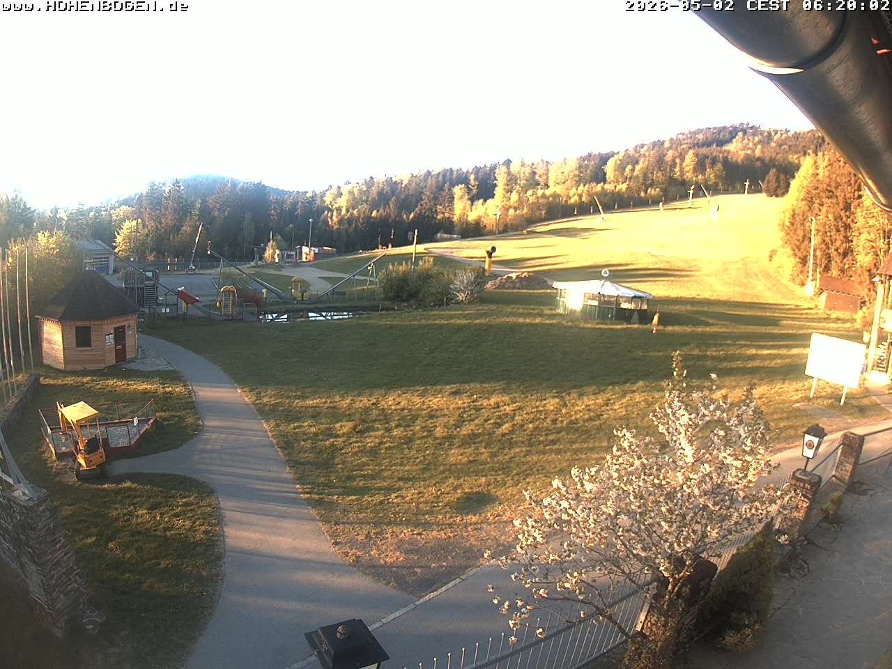 Archived image Webcam Hohenbogen mountain: base station