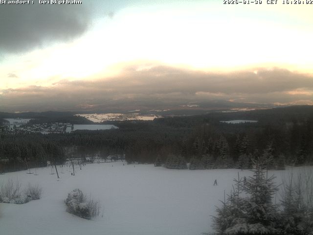 Archived image Webcam Geisskopf: View down the valley