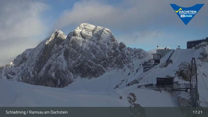 Archiv Foto Dachstein Gletscher: Webcam Bergstation Hunerkogel (2700 m)