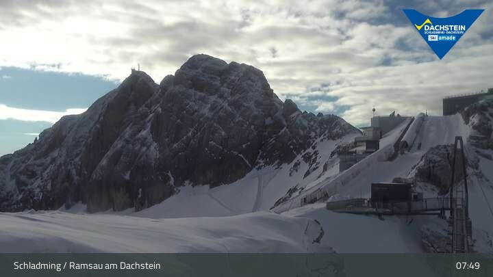 Archiv Foto Dachstein Gletscher: Webcam Bergstation Hunerkogel (2700 m)