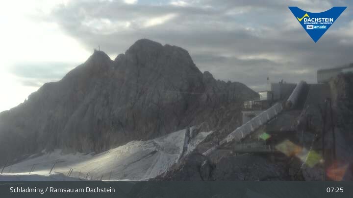 Archiv Foto Dachstein Gletscher: Webcam Bergstation Hunerkogel (2700 m)