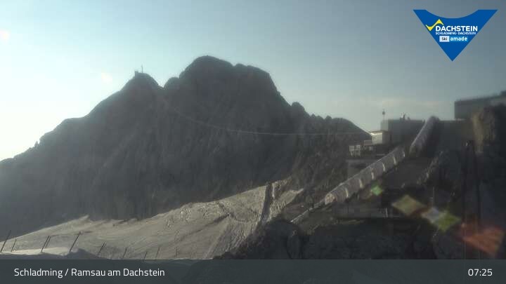 Archiv Foto Dachstein Gletscher: Webcam Bergstation Hunerkogel (2700 m)