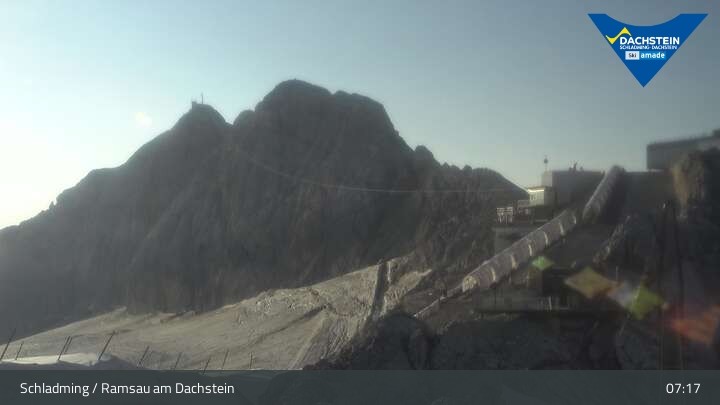 Archiv Foto Dachstein Gletscher: Webcam Bergstation Hunerkogel (2700 m)